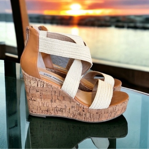 Steve Madden Cork Platform Wedge Sandals.
Canvas and leather. SZ 8 Comfortable - Picture 14 of 17